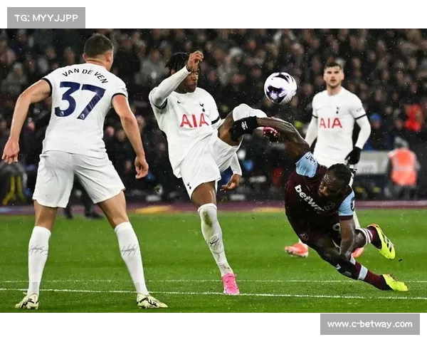 热刺以6380万欧元签下西汉姆联中场库杜斯强势补强中场